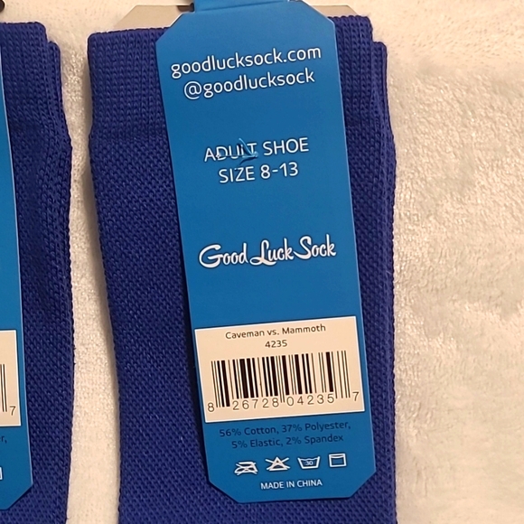 2 Pair Socks, creative designs, super soft - Picture 3 of 4